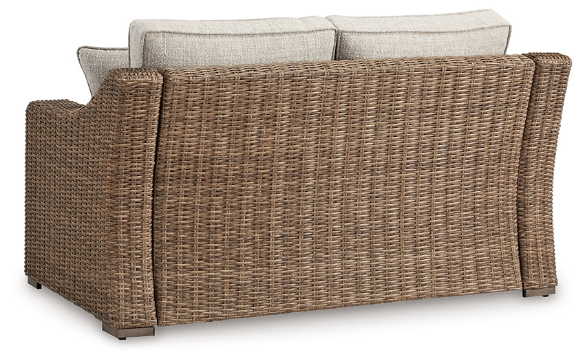 Beachcroft Loveseat w/Cushion