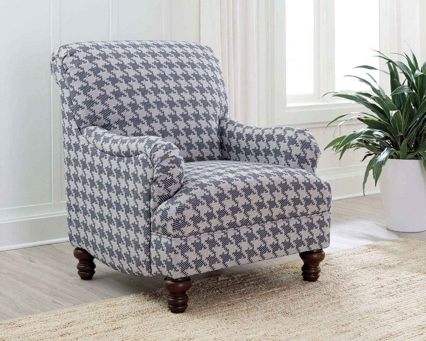 Glenn Upholstered English Arm Accent Chair Blue