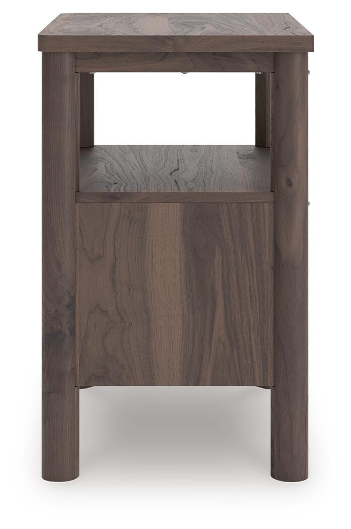Pamytta King Panel Bed, Dresser, Mirror and Nightstand