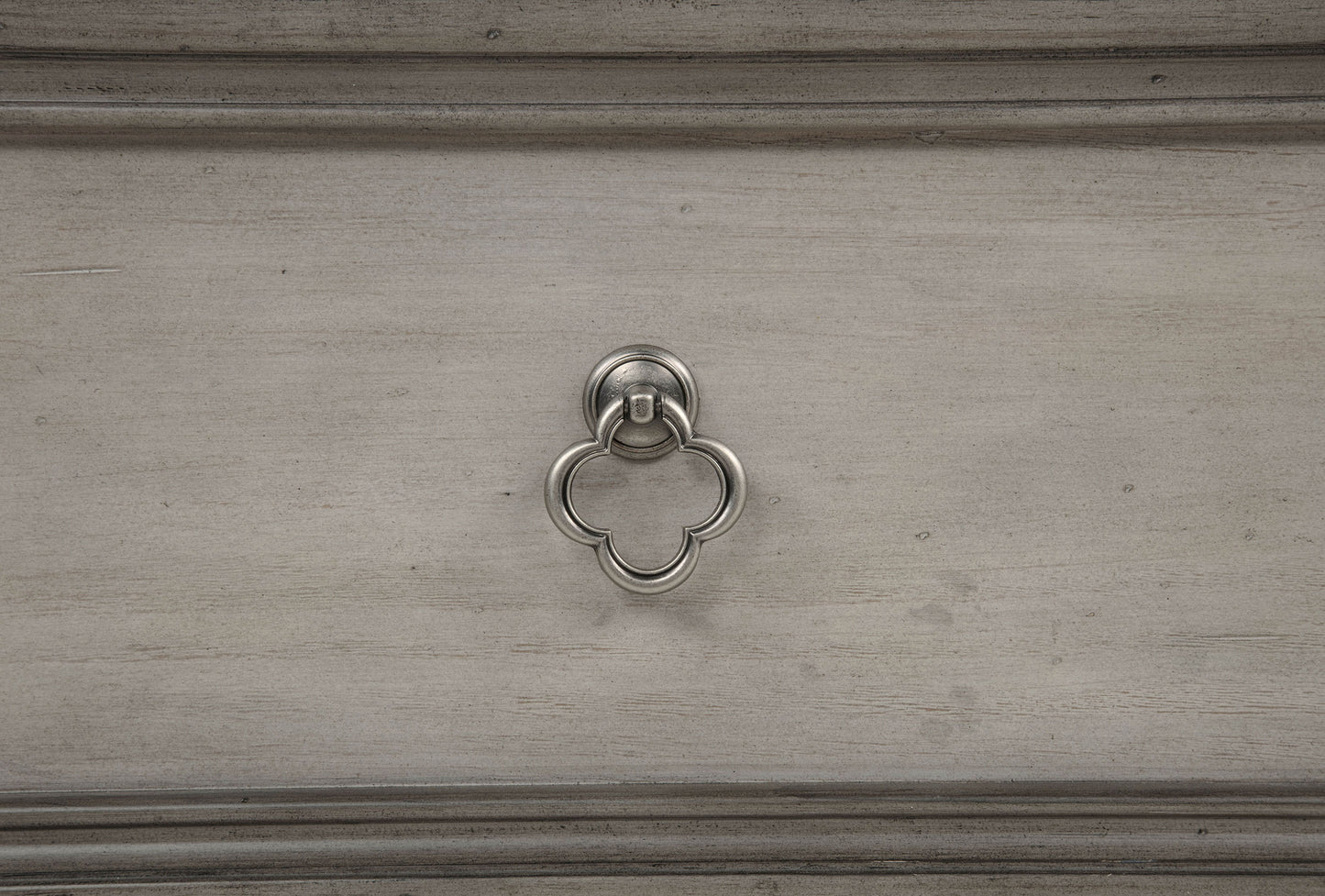 Cresswell 8-drawer Bedroom Dresser Weathered Taupe
